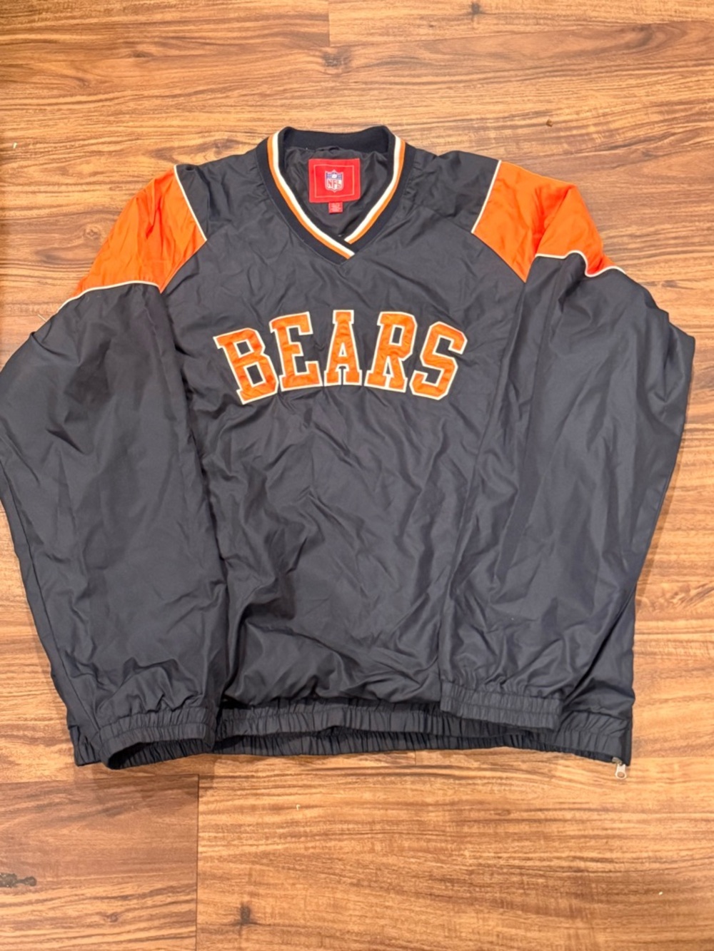 Chicago Bears Nfl branded v neck pullover windbreaker